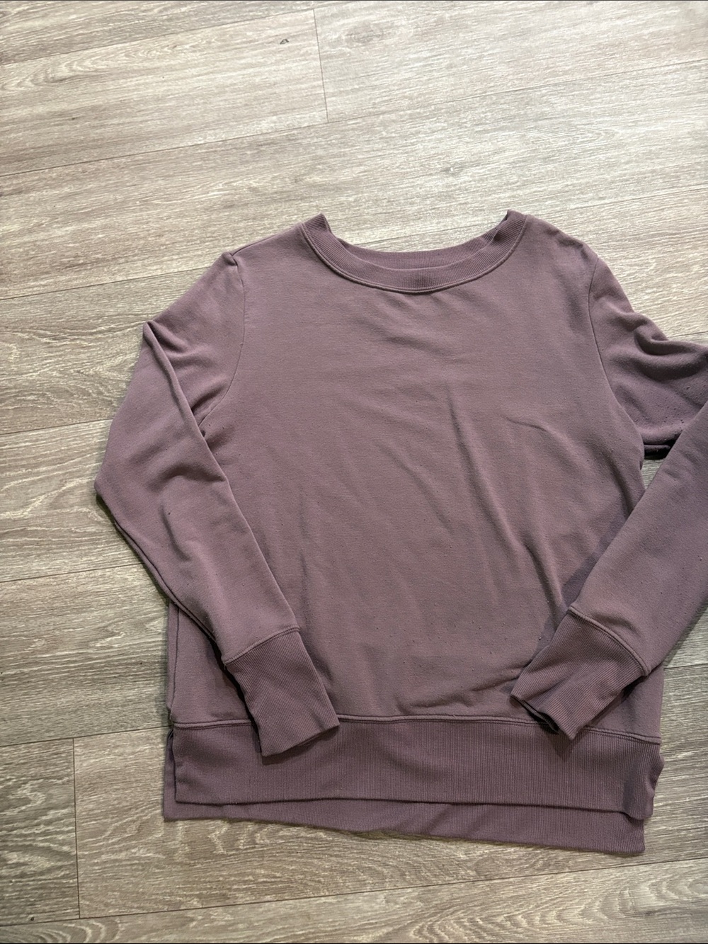 Women's Long-Sleeve Crewneck Sweater - Mauve